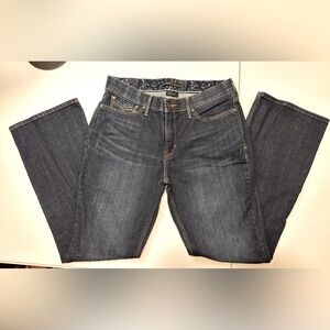 Women's Blue Jeans Levi’s 525 boot cut “the perfect waist”